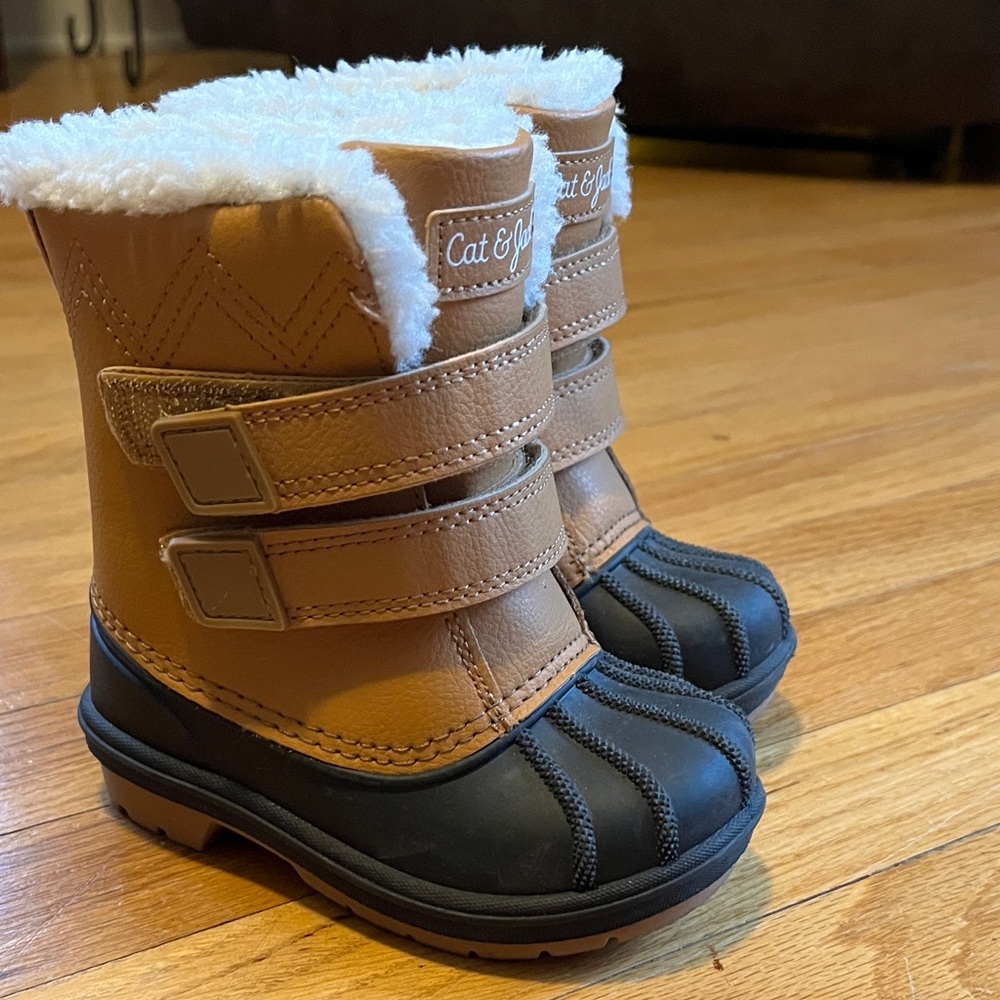 Cat & Jack Tan and Black Kids Snow Boots